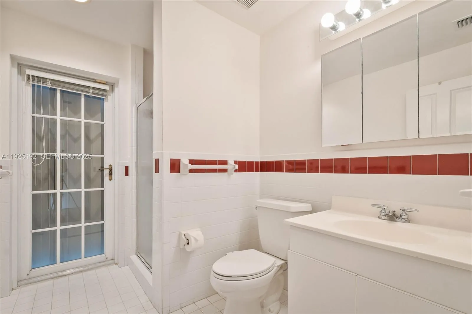 Palmetto Bay, Florida 33158, United States, 4 Bedrooms Bedrooms, ,3 BathroomsBathrooms,Residential,Pending,251179