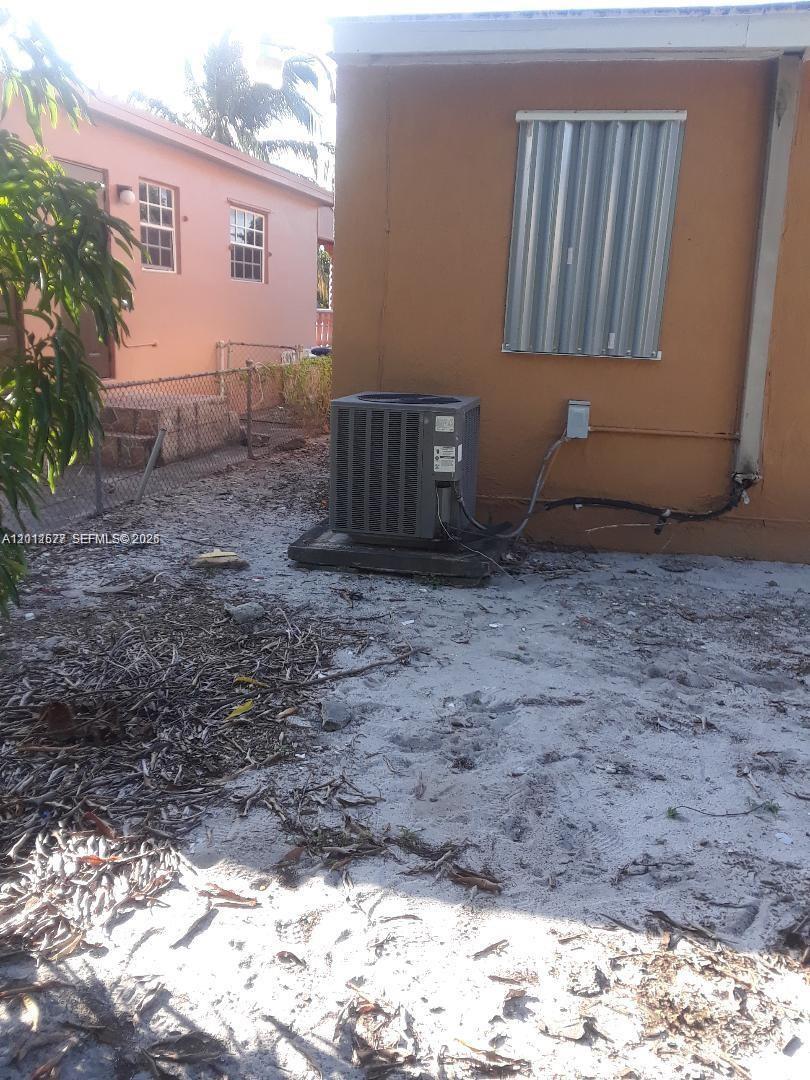 887 NW 116th Ter