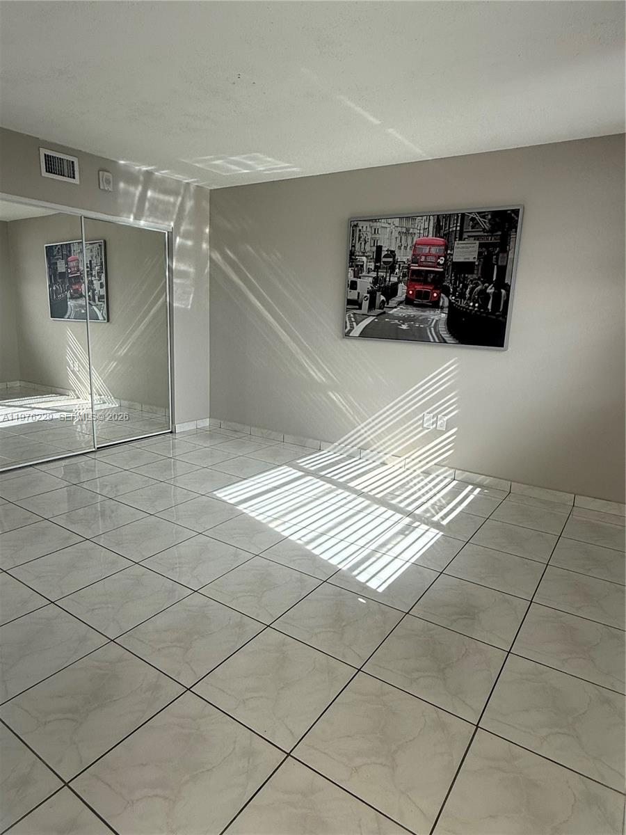 1780 NE 191st St 806-2