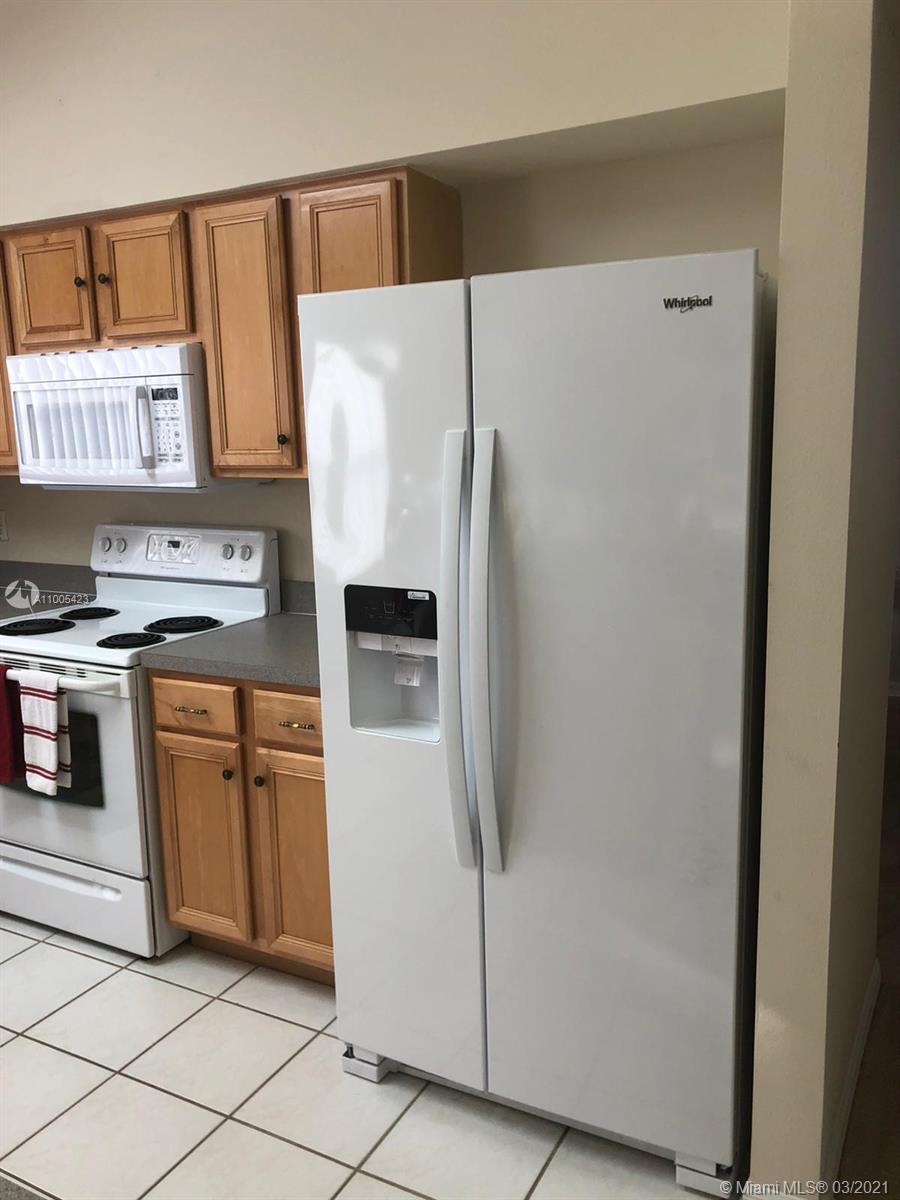 MEADOW POINTE PARCEL 8 UNI - Residential