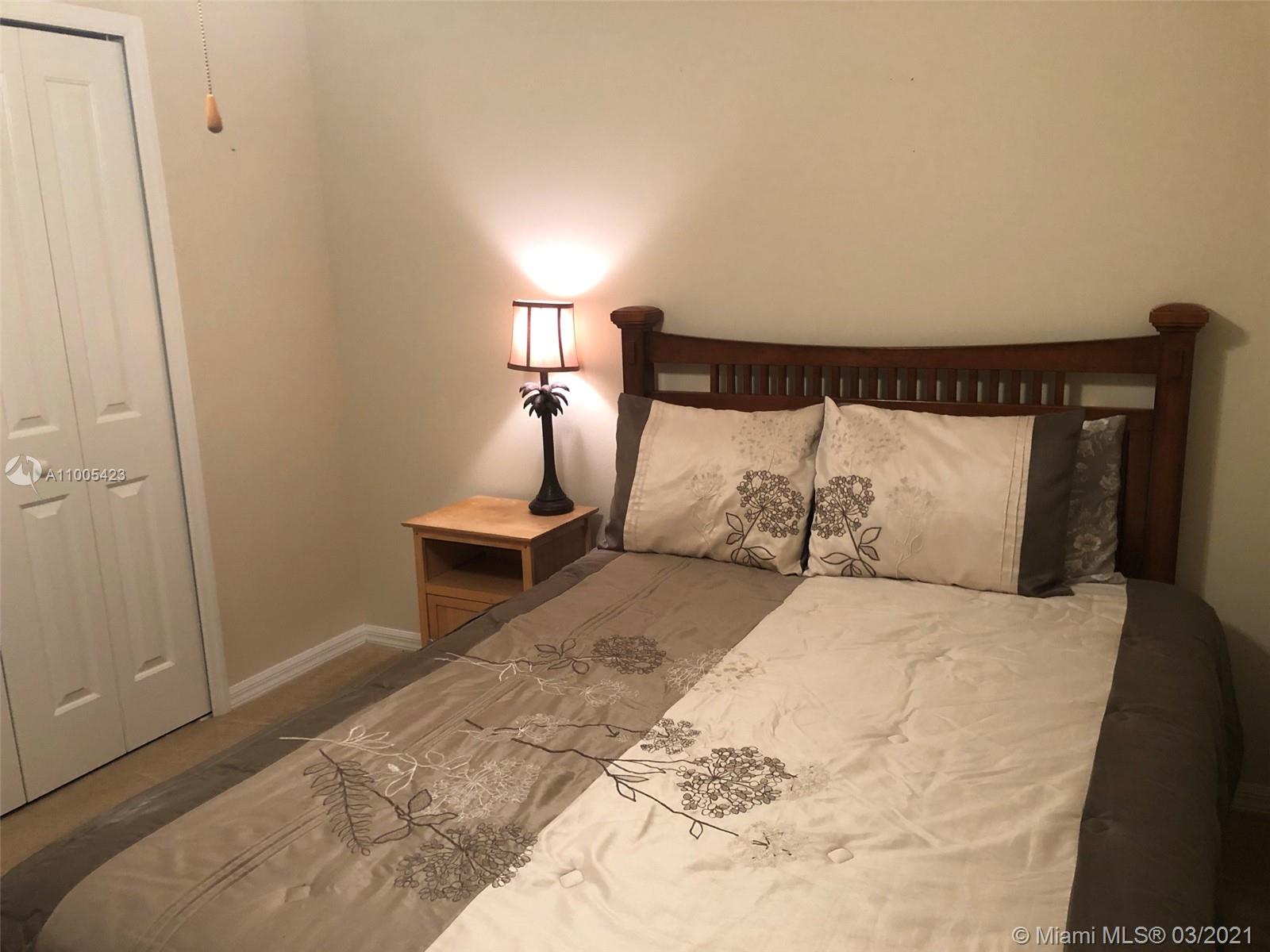 MEADOW POINTE PARCEL 8 UNI - Residential