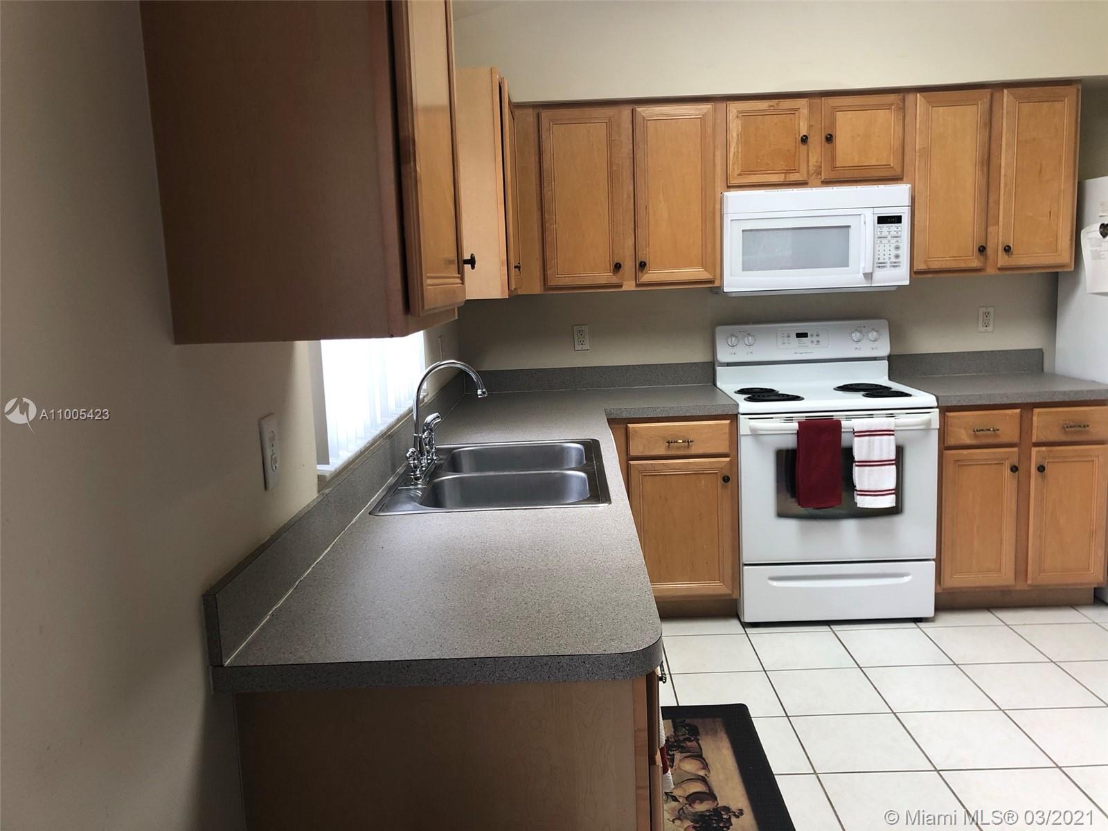 MEADOW POINTE PARCEL 8 UNI - Residential