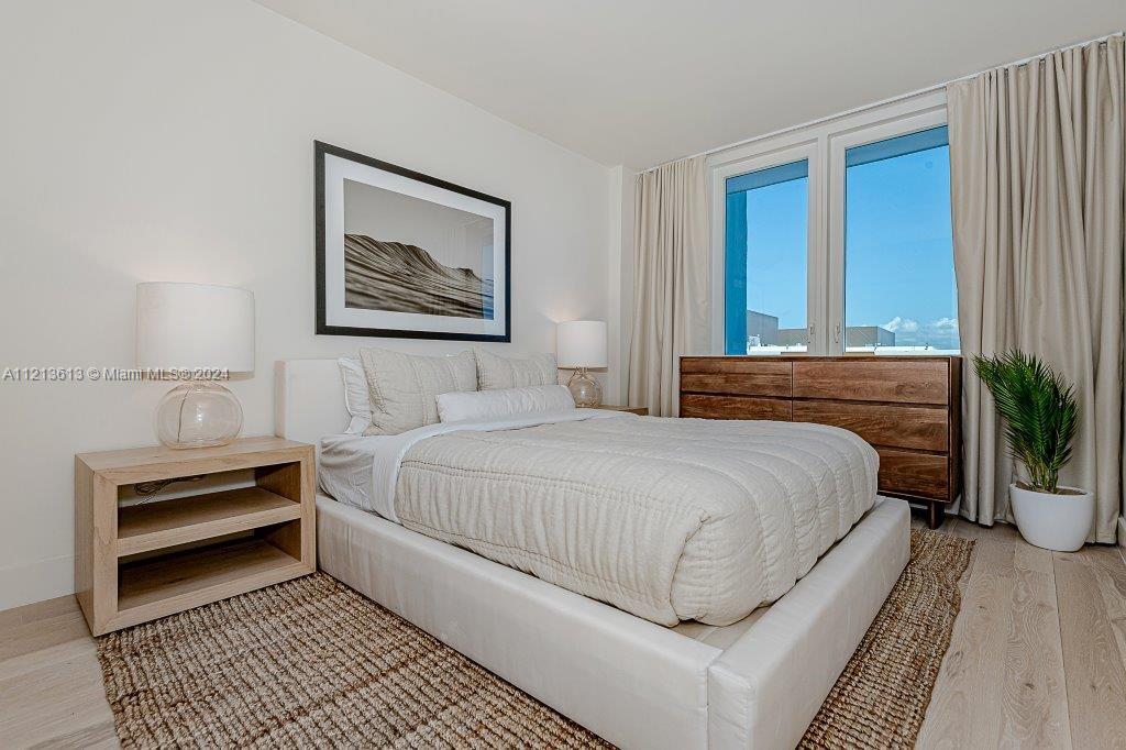 RONEY PALACE CONDO - Residential Lease