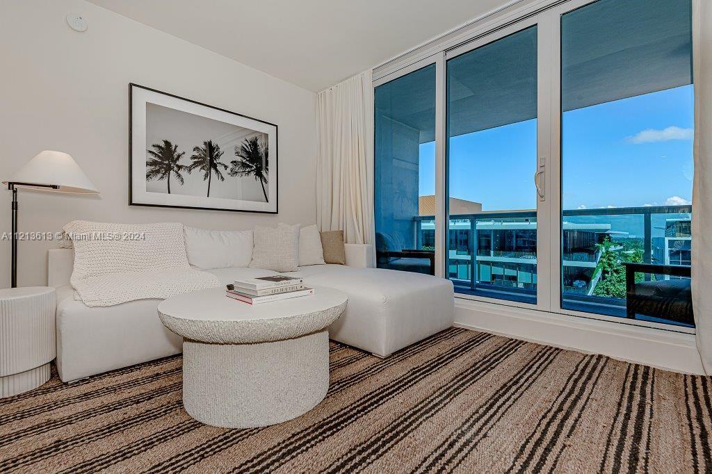 RONEY PALACE CONDO - Residential Lease