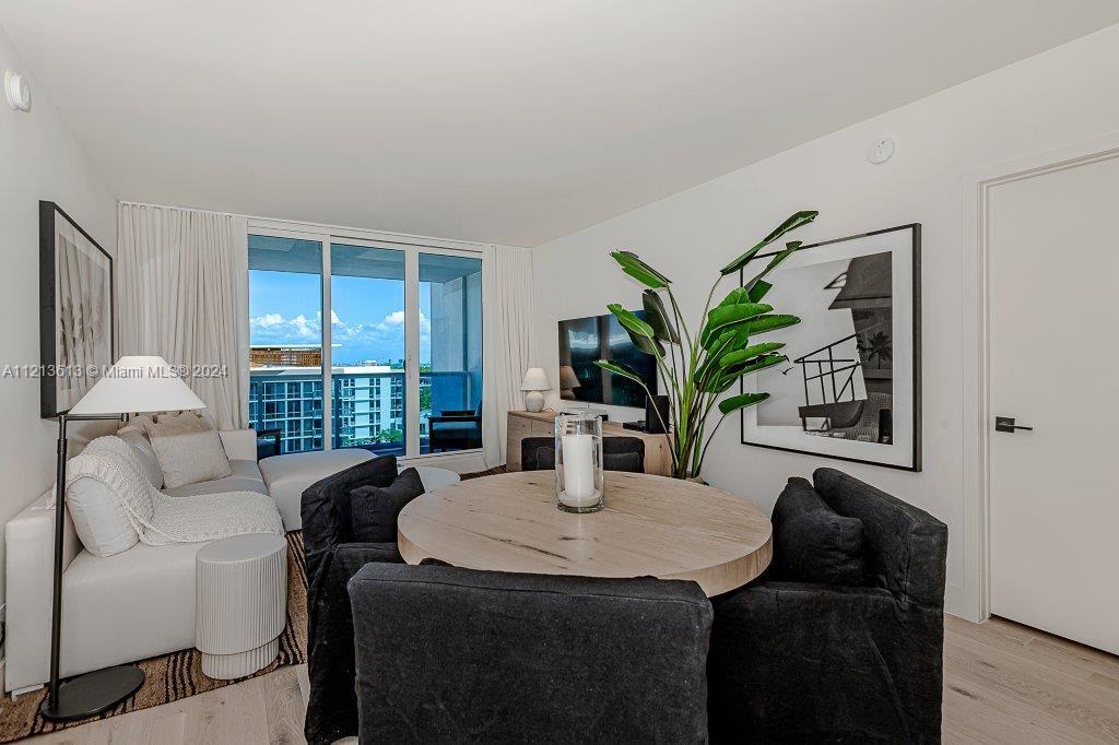RONEY PALACE CONDO - Residential Lease