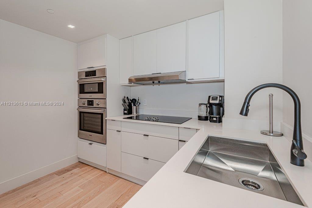 RONEY PALACE CONDO - Residential Lease