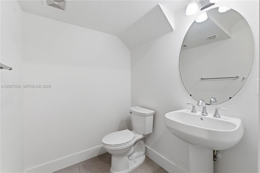 Photo of 13012 N Riverwalk Cir N, Plantation, FL 33325 (MLS # A12007358)