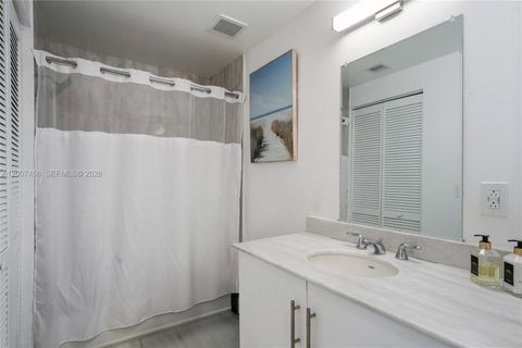Tiny photo for 725 NE 22nd St #7B, Miami, FL 33137 (MLS # A12007458)