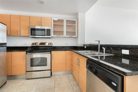 Tiny photo for 725 NE 22nd St #7B, Miami, FL 33137 (MLS # A12007458)
