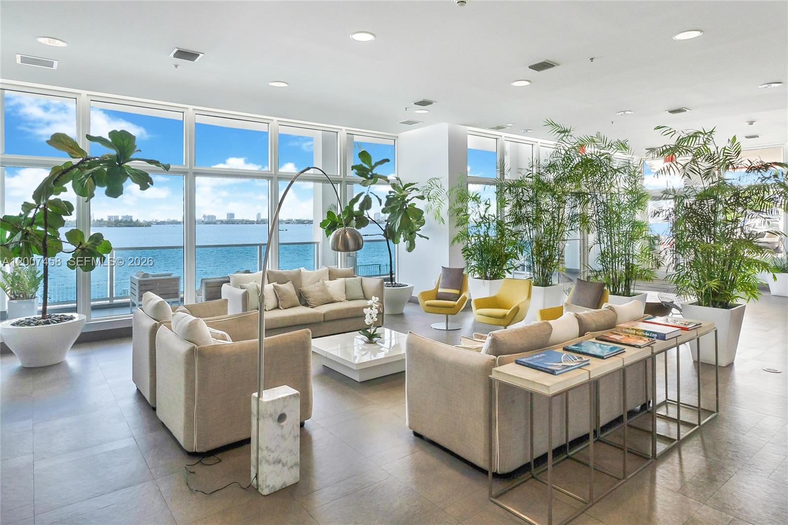 NEW WAVE CONDO - Residential