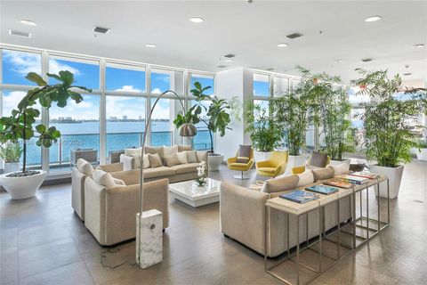 Tiny photo for 725 NE 22nd St #7B, Miami, FL 33137 (MLS # A12007458)