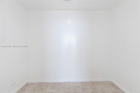 Tiny photo for 725 NE 22nd St #7B, Miami, FL 33137 (MLS # A12007458)