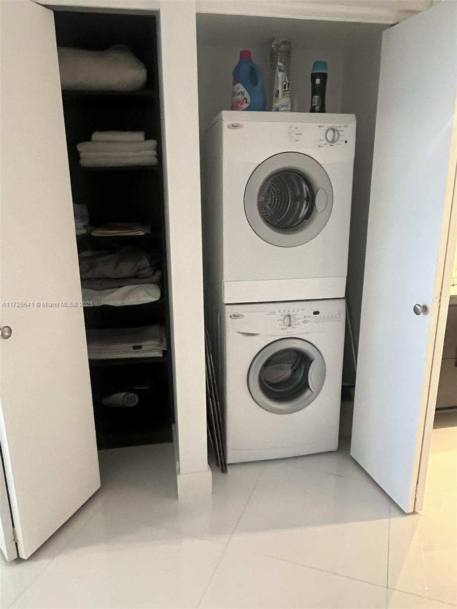MYSTIC POINTE TOWER 500 C - Residential Lease