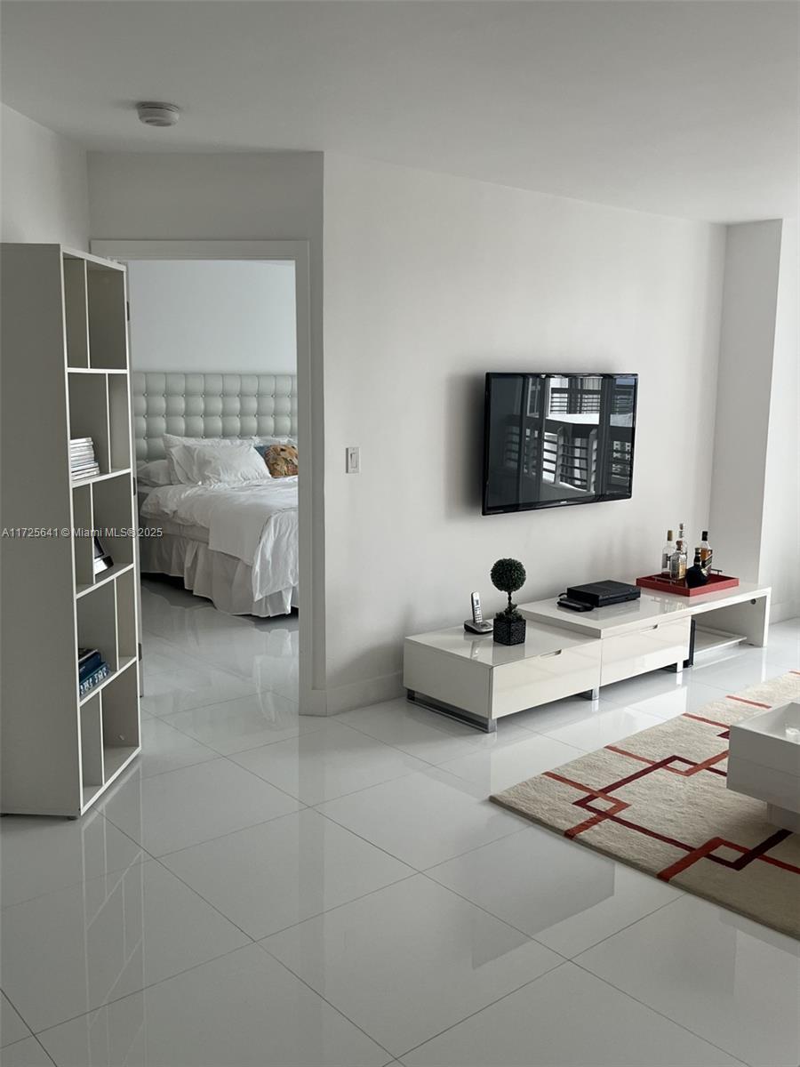 MYSTIC POINTE TOWER 500 C - Residential Lease