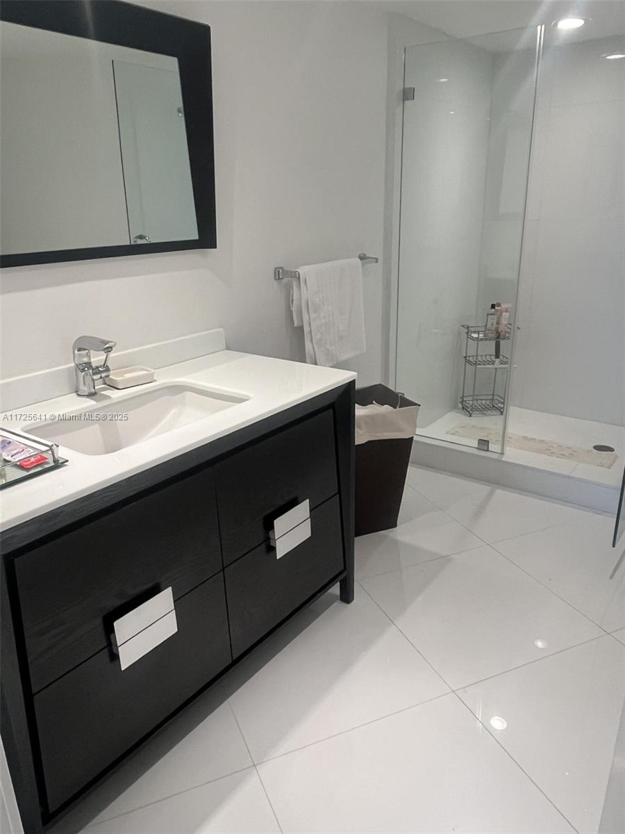 MYSTIC POINTE TOWER 500 C - Residential Lease