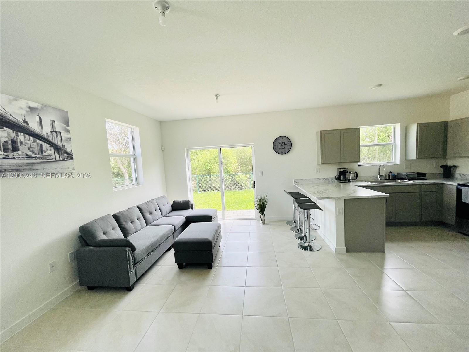 HAMILTON PLACE - Residential