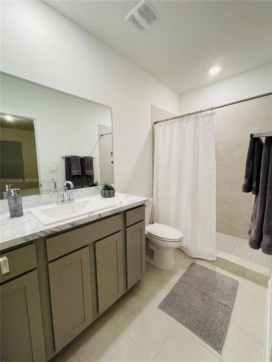 HAMILTON PLACE - Residential