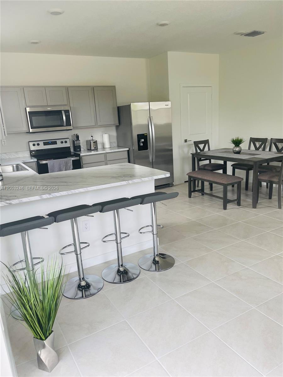 HAMILTON PLACE - Residential