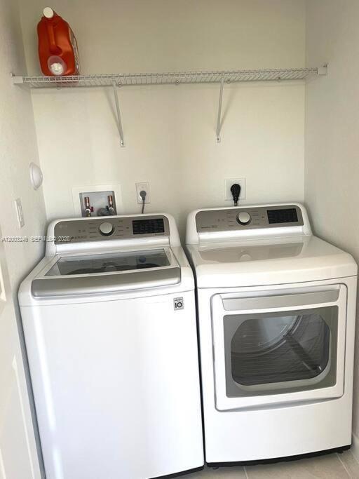 HAMILTON PLACE - Residential