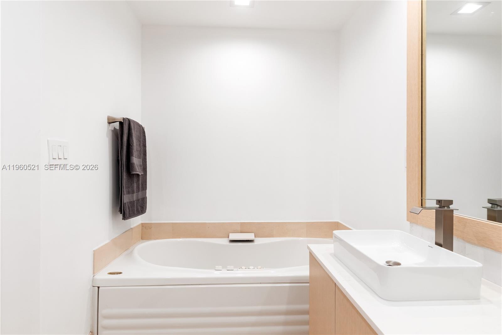 PORTOFINO TOWER CONDO - Residential