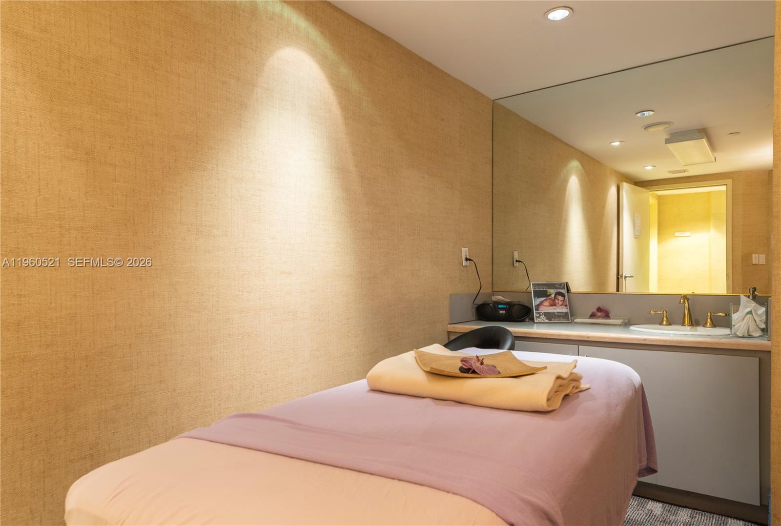 PORTOFINO TOWER CONDO - Residential