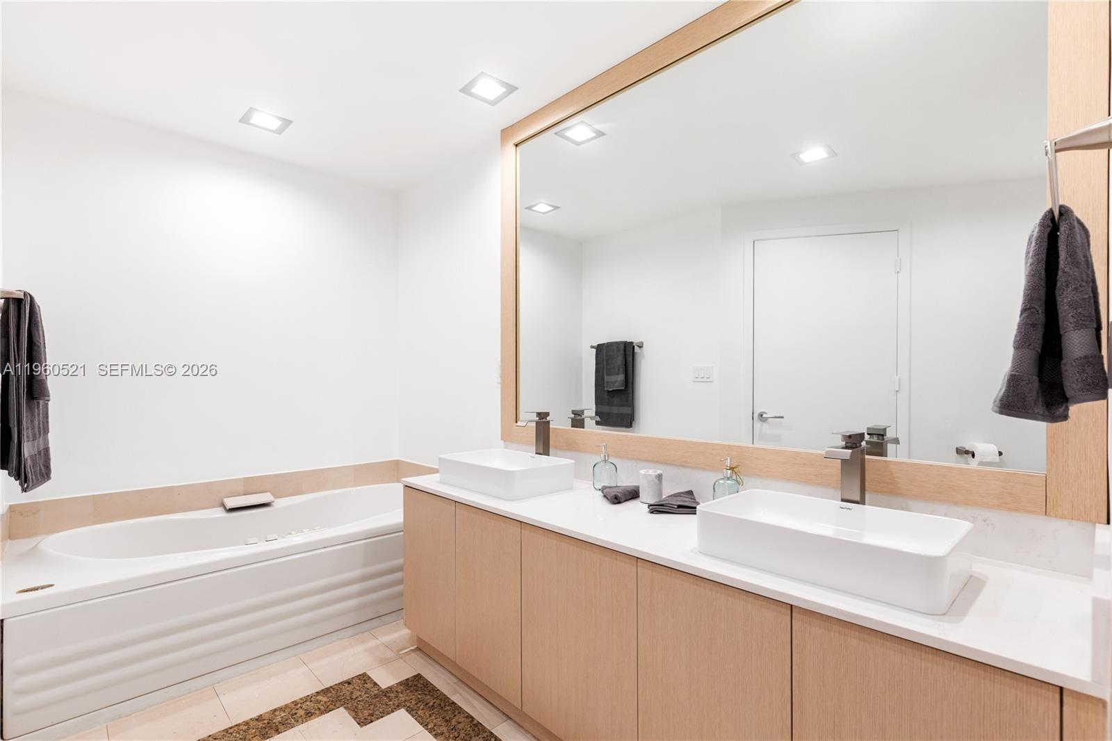 PORTOFINO TOWER CONDO - Residential