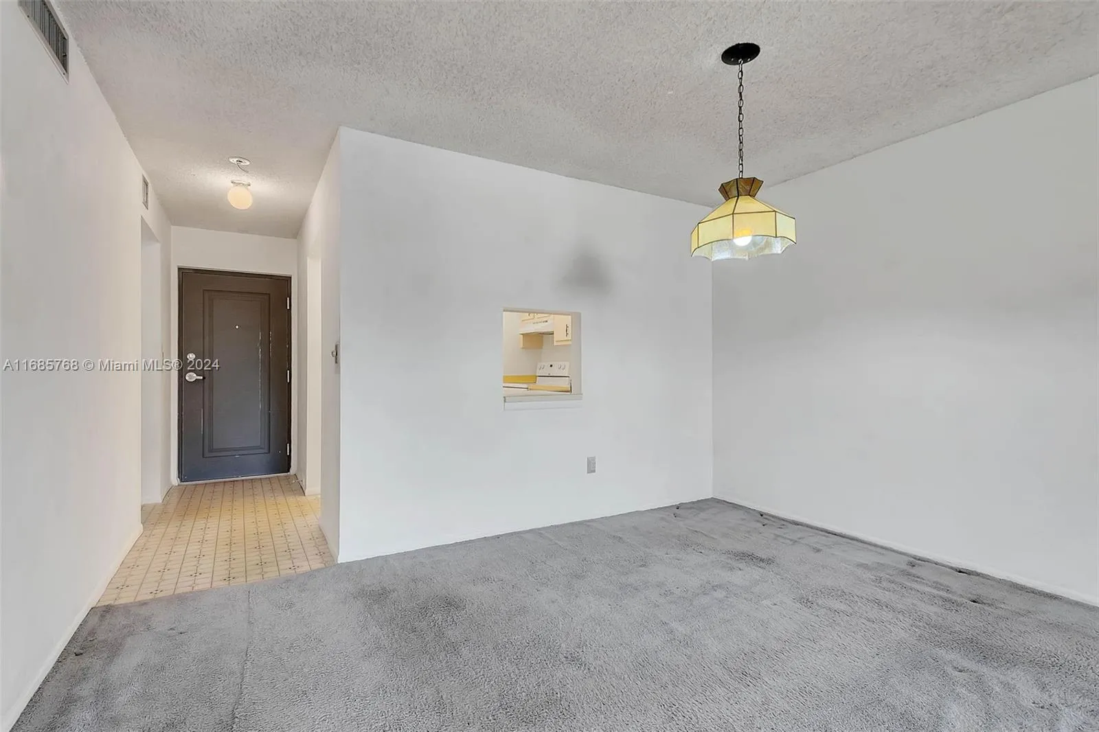 Miami, Florida 33143, United States, 1 Bedroom Bedrooms, ,1 BathroomBathrooms,Residential,Pending,35699