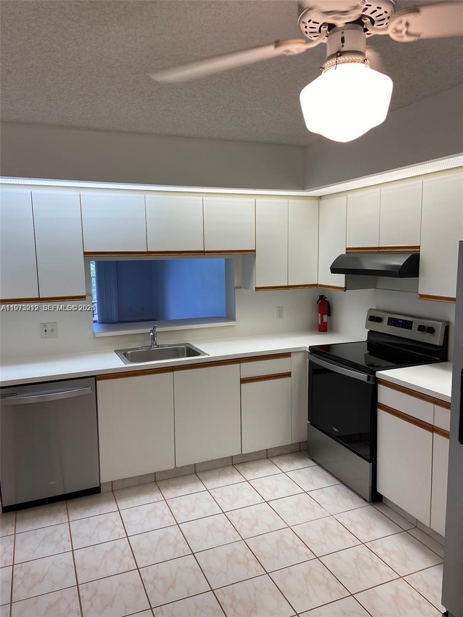 CAMBRIDGE AT CENTURY VILL - Residential Lease