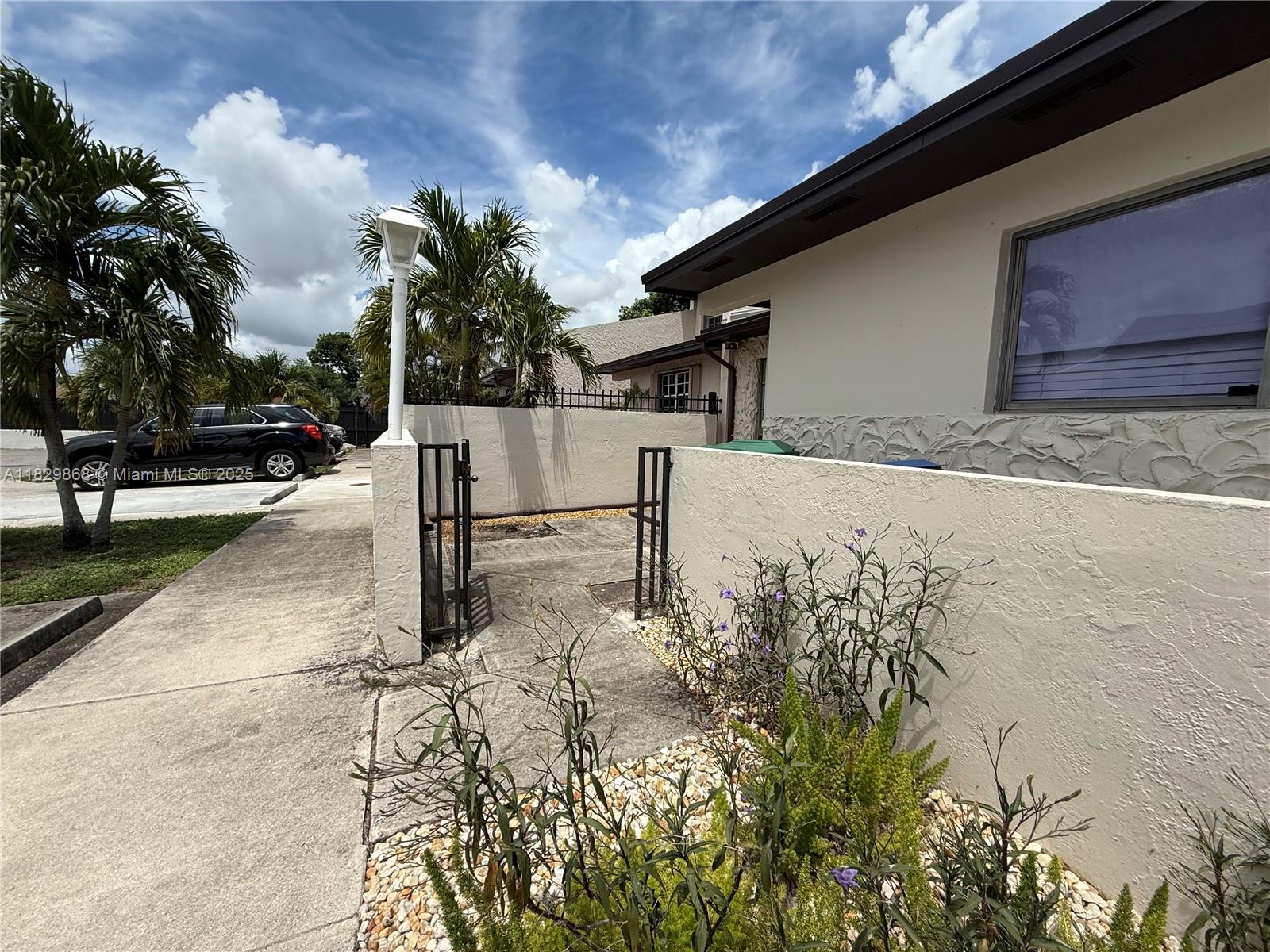 5571 NW 194th Ln, Miami Gardens, FL, 33055/$435,000 3 5571 NW 194th Ln