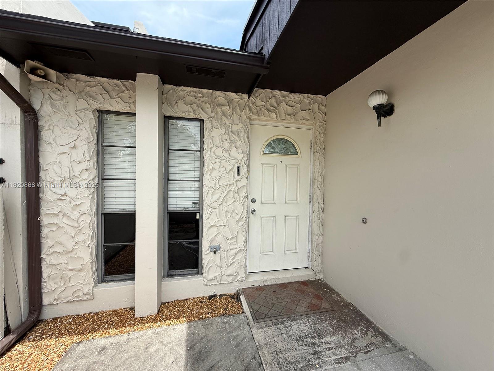 5571 NW 194th Ln, Miami Gardens, FL, 33055/$435,000 1 5571 NW 194th Ln