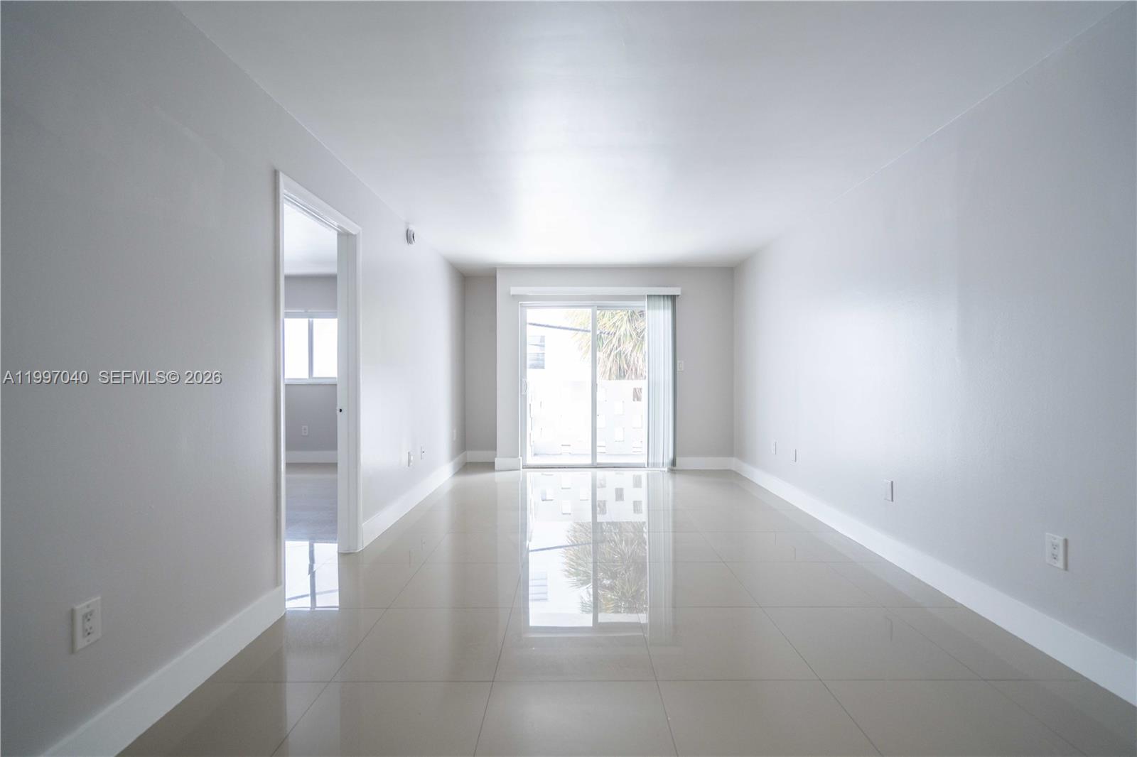 1986 Biarritz Dr 207