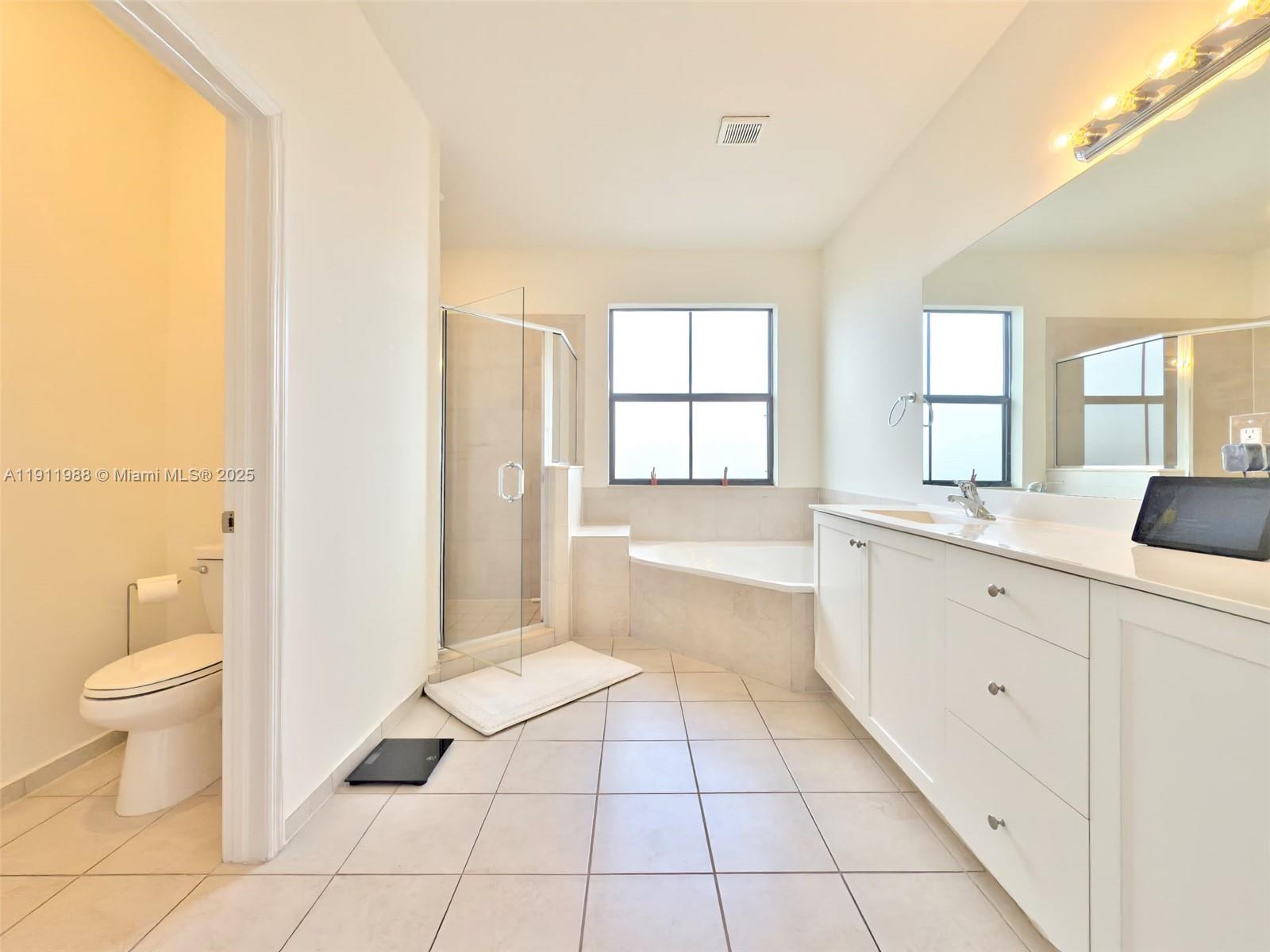 AQUABELLA SECTION TWO - Residential Lease