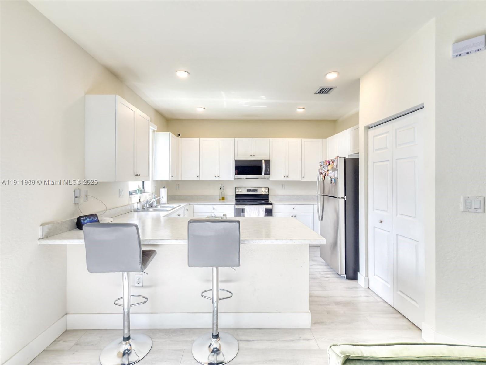 AQUABELLA SECTION TWO - Residential Lease