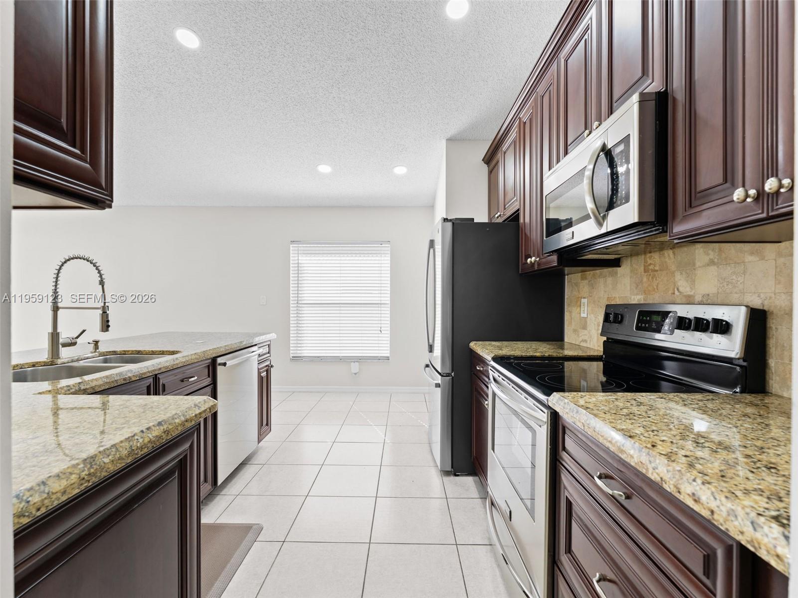 PEMBROKE FALLS PHASE 7 - Residential