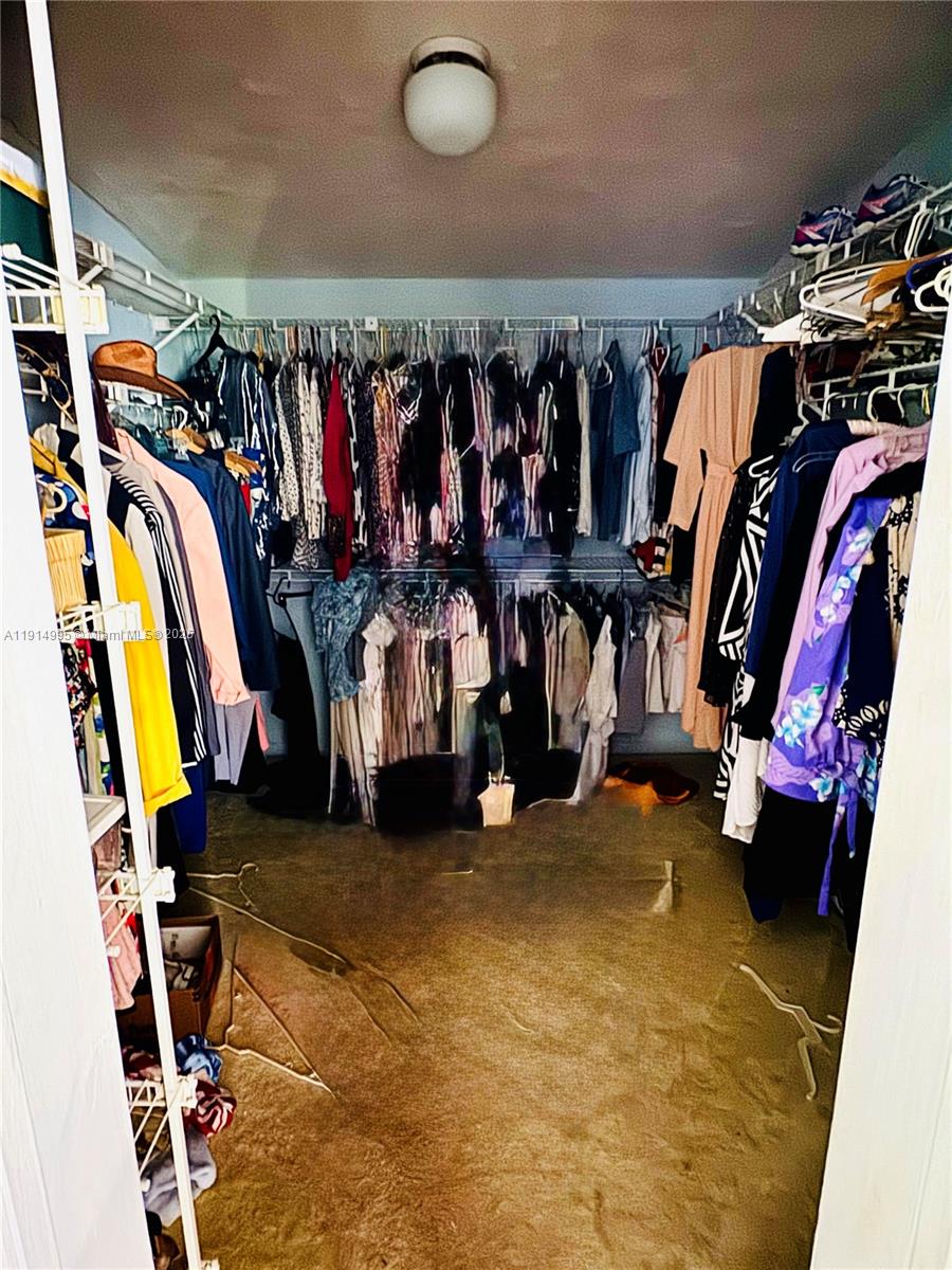 PLANTATION GARDENS 1ST SE - Residential