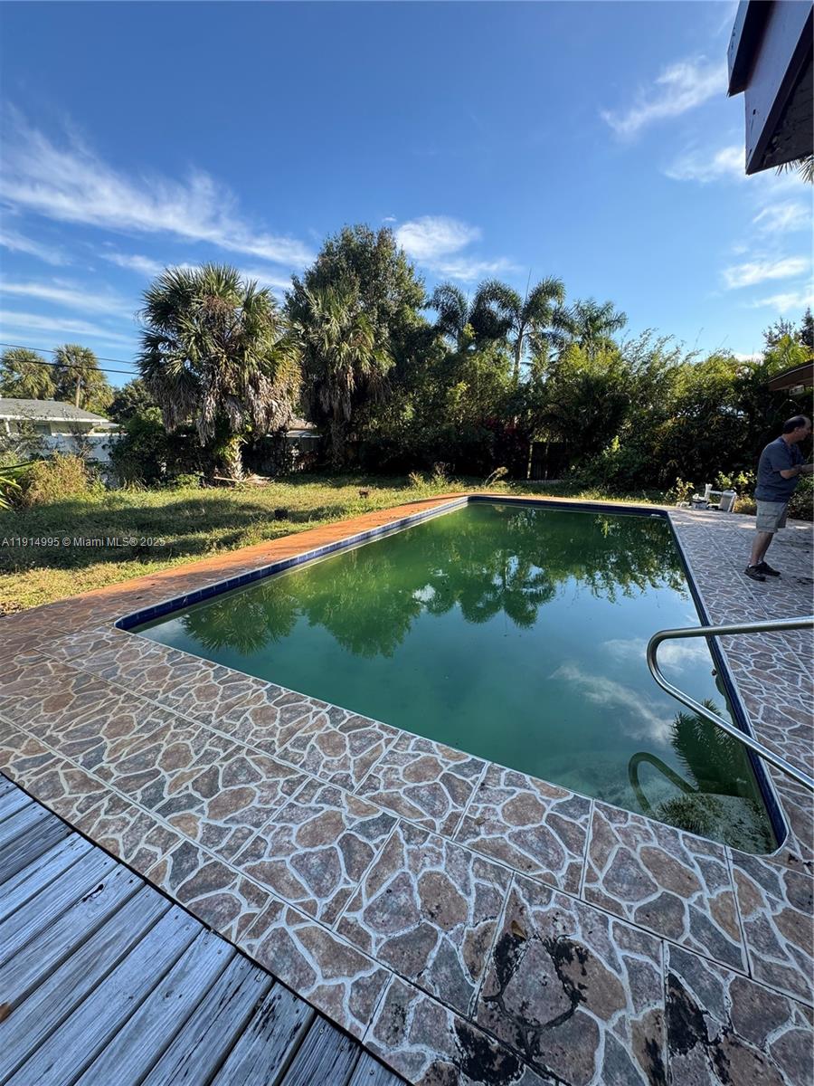 PLANTATION GARDENS 1ST SE - Residential