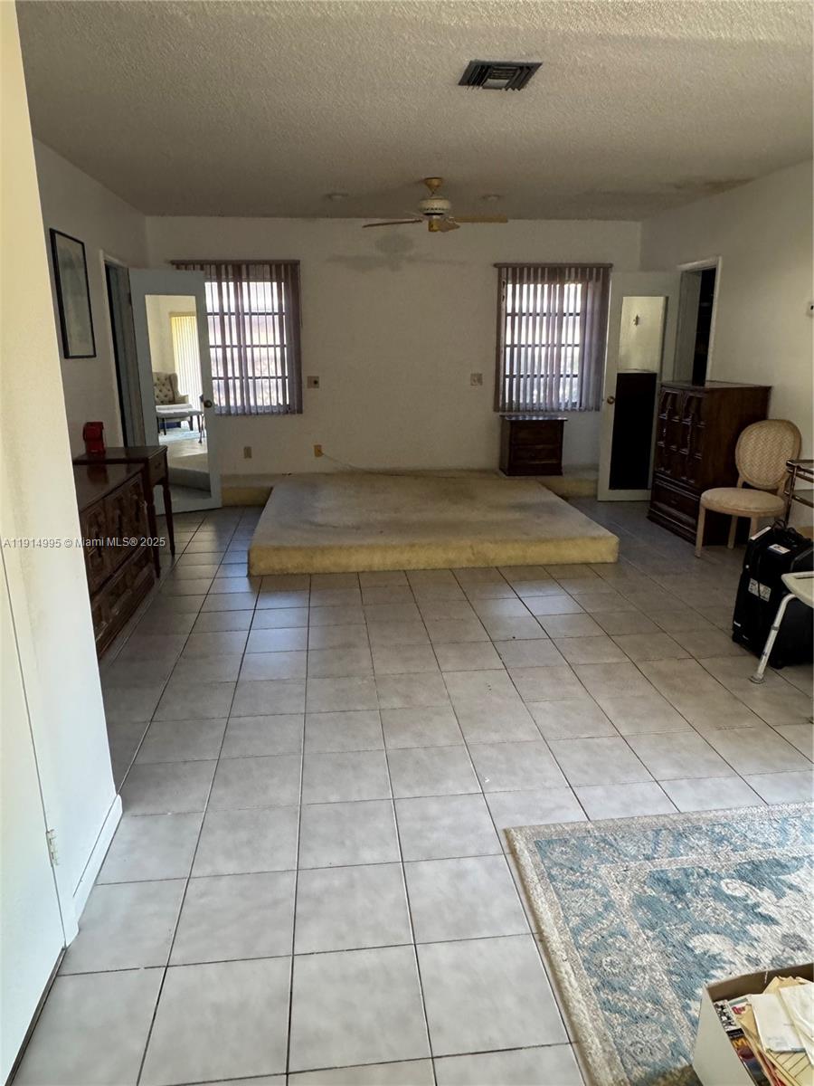 PLANTATION GARDENS 1ST SE - Residential