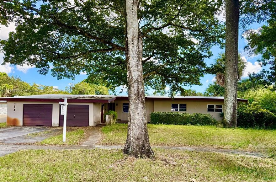 HOME BEING OFFERED 'AS-IS' PRESENTING A GREAT OPPORTUNITY FOR BUYERS SEEKING A FULL REMODEL PROJECT. PROPERTY REQUIRES VISION FOR A GREAT LAYOUT BUT THE SQUARE FOOTAGE IS THERE! NEW FLAT ROOM 1 YR. AGO. LOCATED ON A QUIET STREET IN HIGHLY DESIRABLE RESIDENTIAL AREA OF PLANTATION WITH BEAUTIFUL WELL-KEPT SURROUNDING HOMES & GREAT NEIGHBORS. 
 >> WHETHER YOU'RE LOOKING TO REDESIGN AND MAKE IT YOUR OWN, OR BRING NEW LIFE TO A GREAT NEIGHBORHOOD, THIS PROPERTY OFFERS STRONG POTENTIAL FOR THE RIGHT BUYER. 
LARGE LOT - 1/3 ACRE (16,500 SQ.FT) WITH POOL AND PATIO - GREAT OPPORTUNITY TO TRANSFORM THIS HOME INTO YOUR OWN VISION - WHETHER FOR PERSONAL ENJOYMENT, INVESTMENT, OR RESALE.  

CALL FOR APPOINTMENT.CASH ONLY; PROOF OF FUNDS IF FROM PRIVATE LENDER FOR CASH CLOSE. SEE BCPA FOR TAX BILL