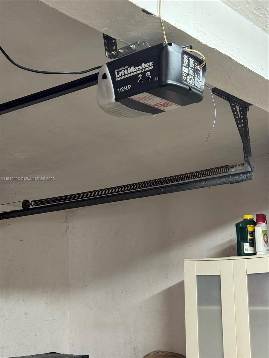 PLANTATION GARDENS 1ST SE - Residential