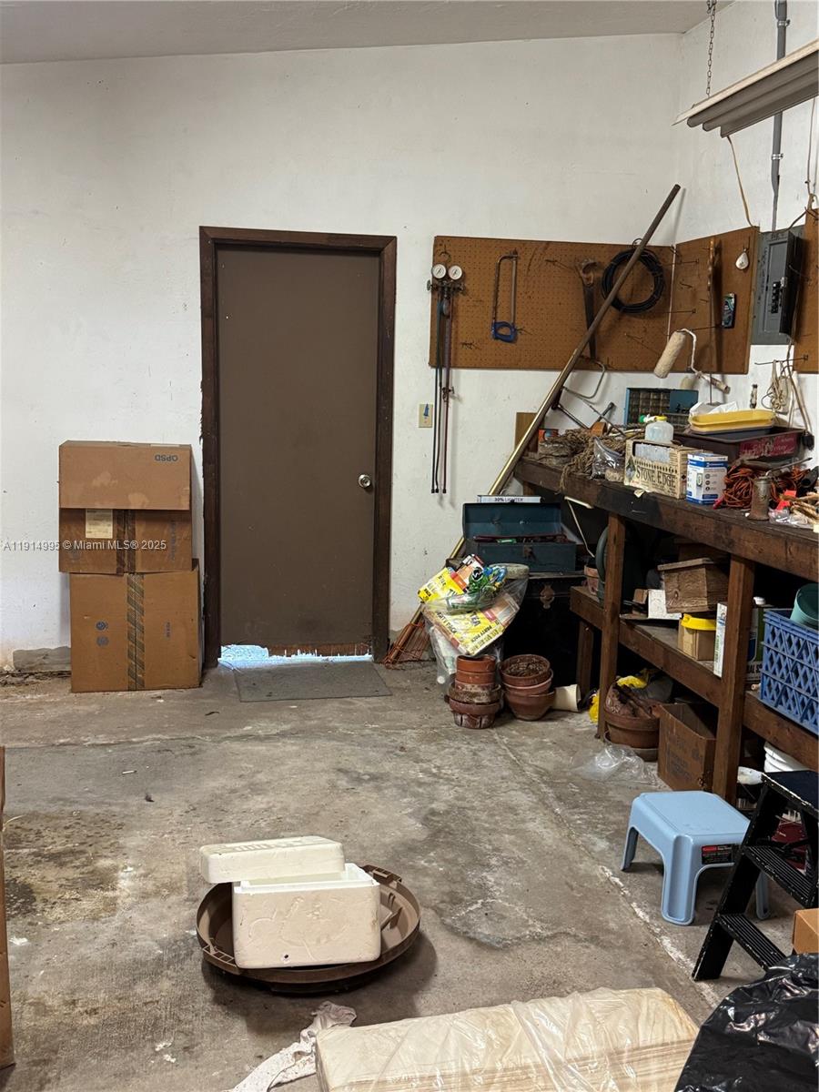 PLANTATION GARDENS 1ST SE - Residential