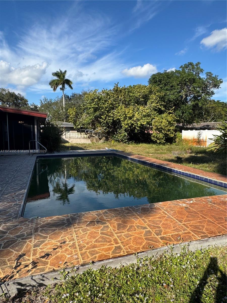 PLANTATION GARDENS 1ST SE - Residential