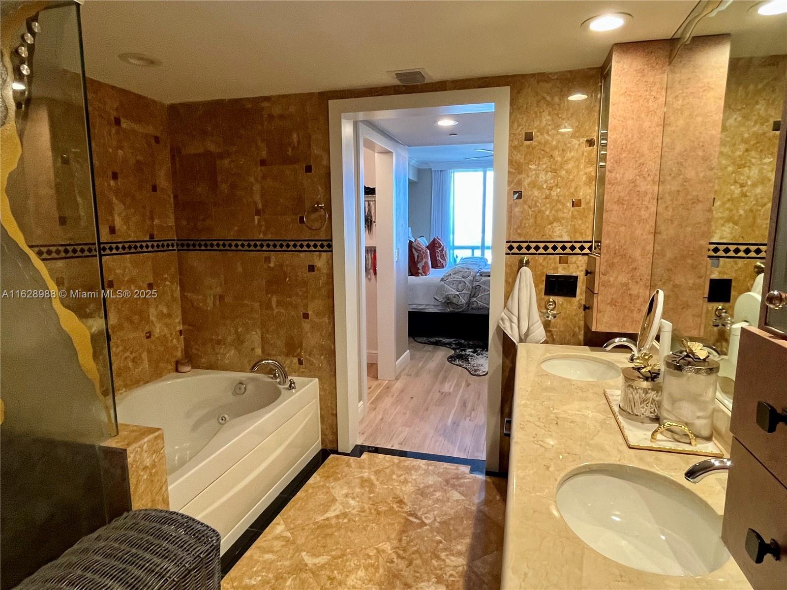 50 BISCAYNE CONDO - Residential