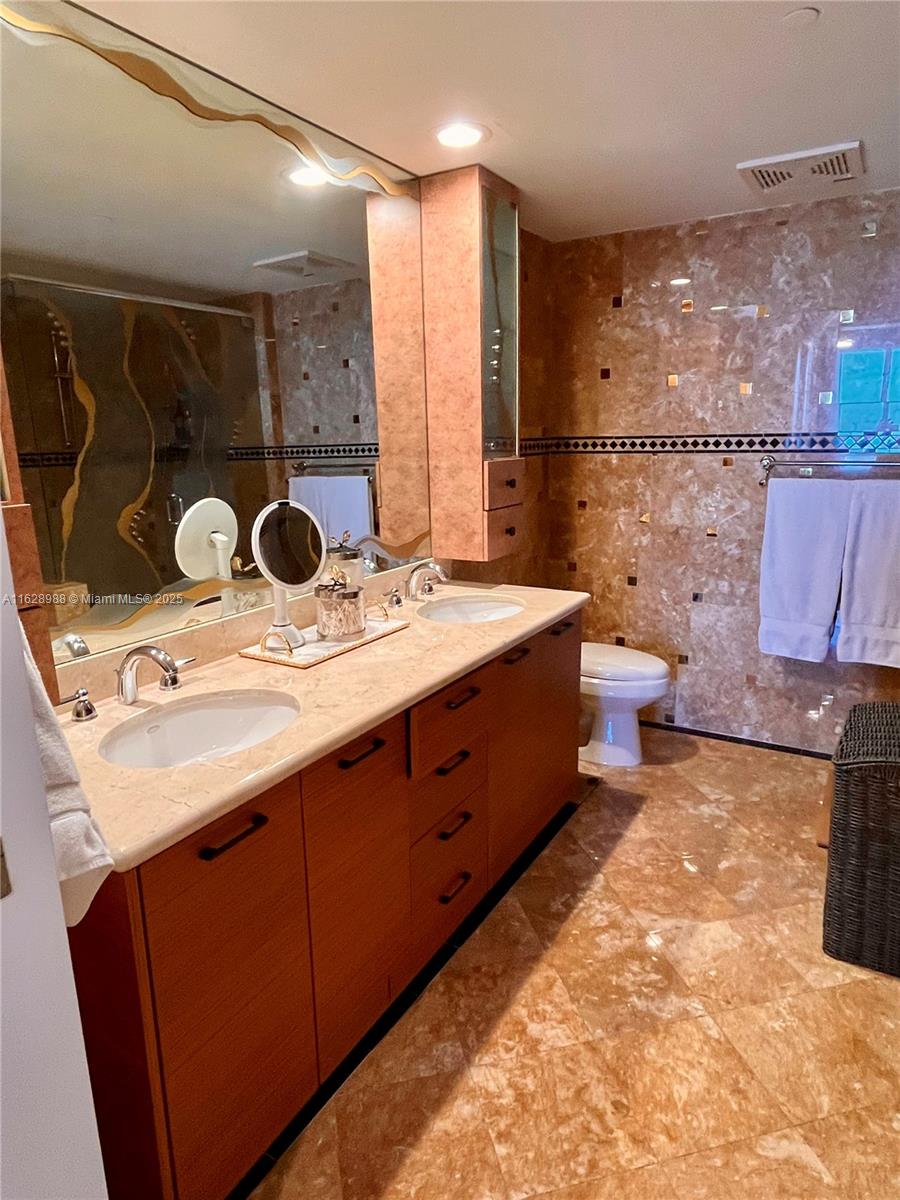 50 BISCAYNE CONDO - Residential