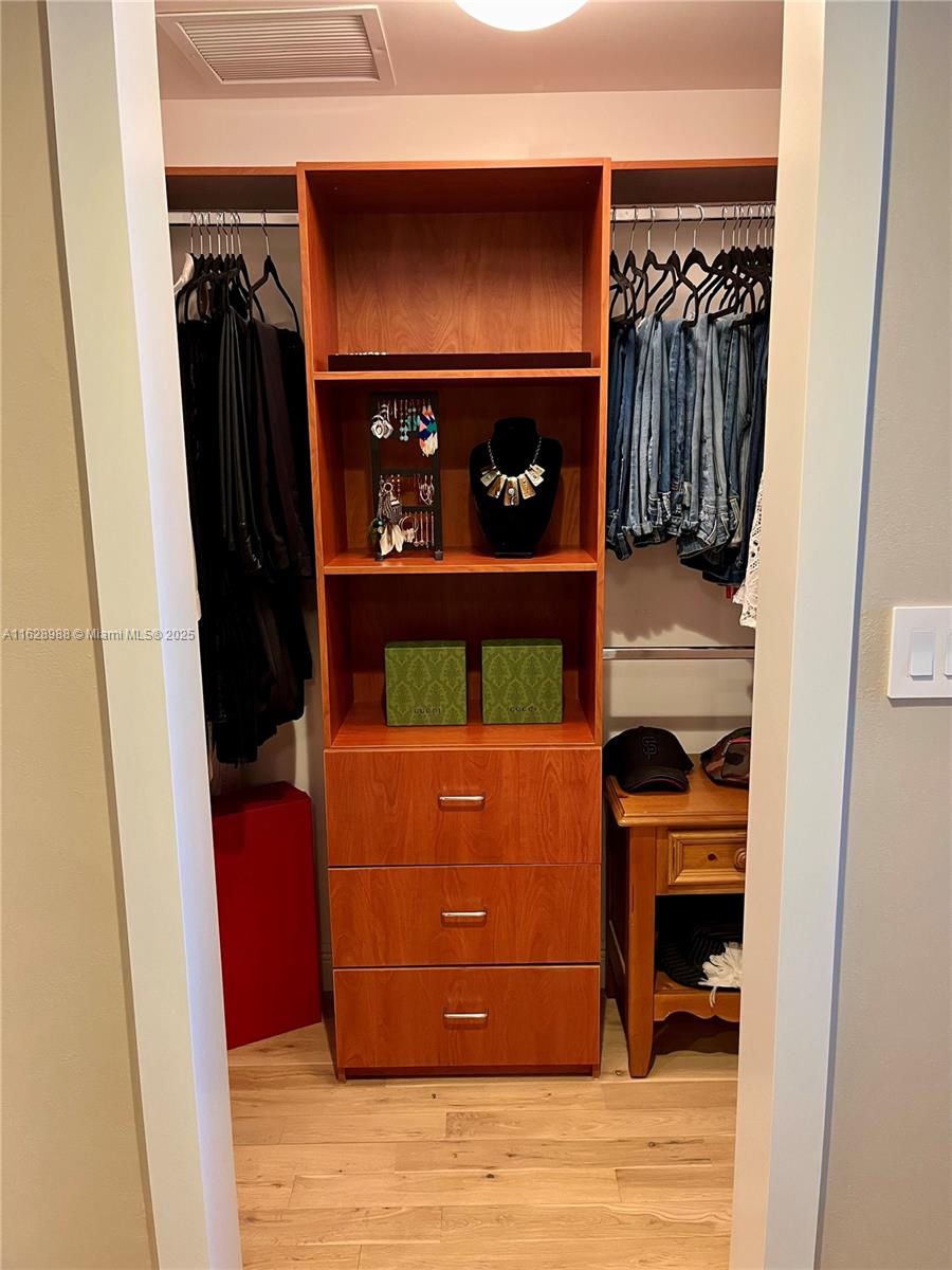 50 BISCAYNE CONDO - Residential