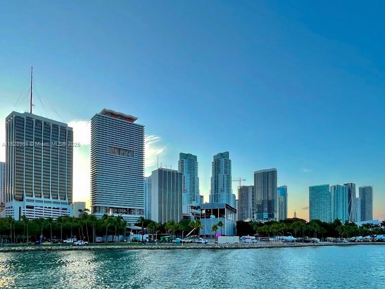 50 BISCAYNE CONDO - Residential