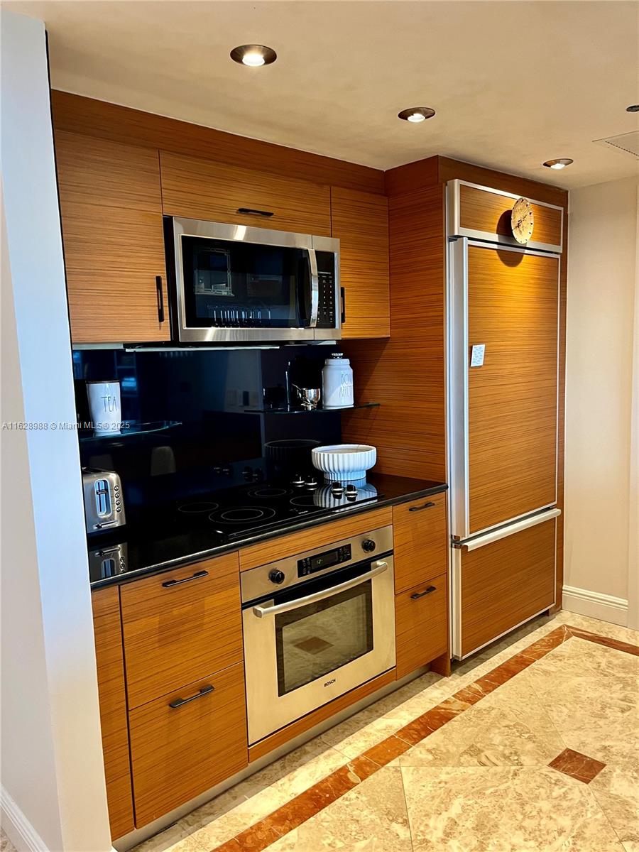 50 BISCAYNE CONDO - Residential