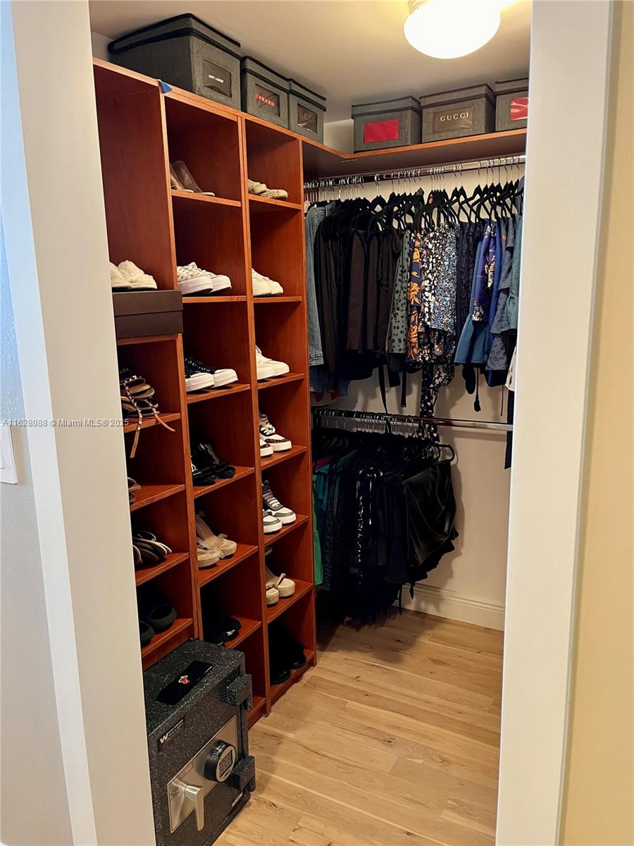 50 BISCAYNE CONDO - Residential