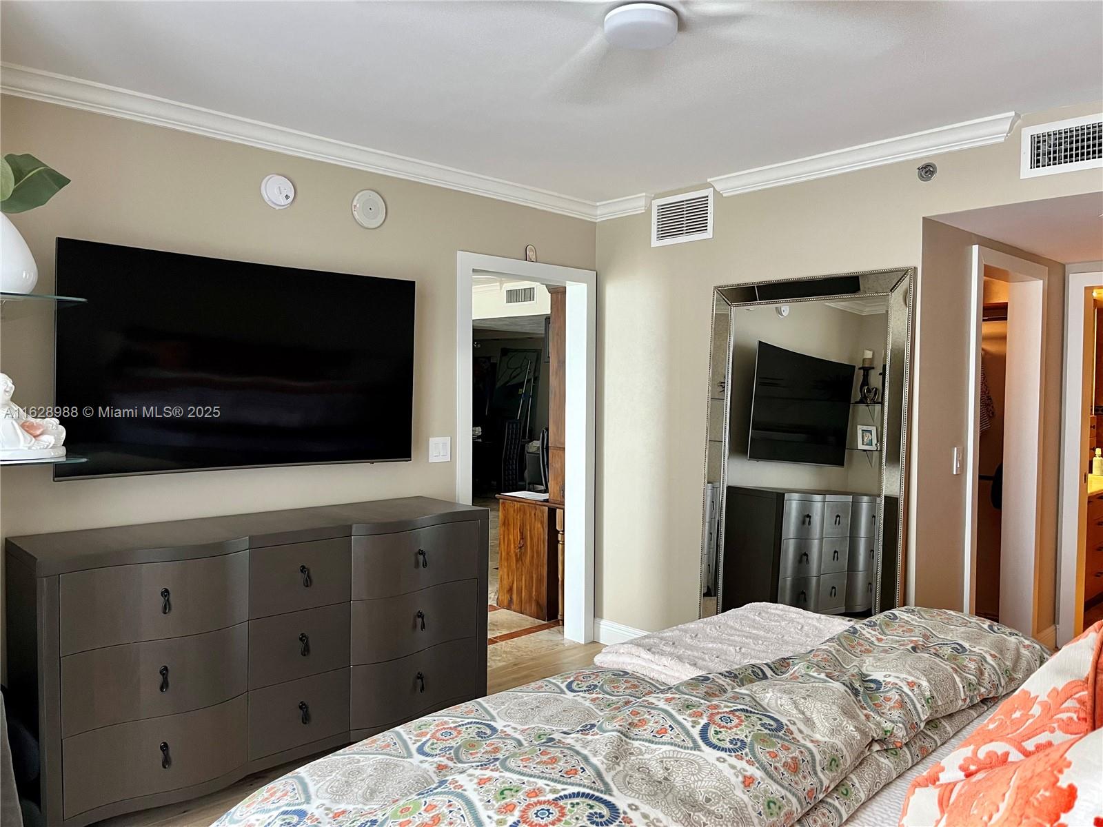 50 BISCAYNE CONDO - Residential