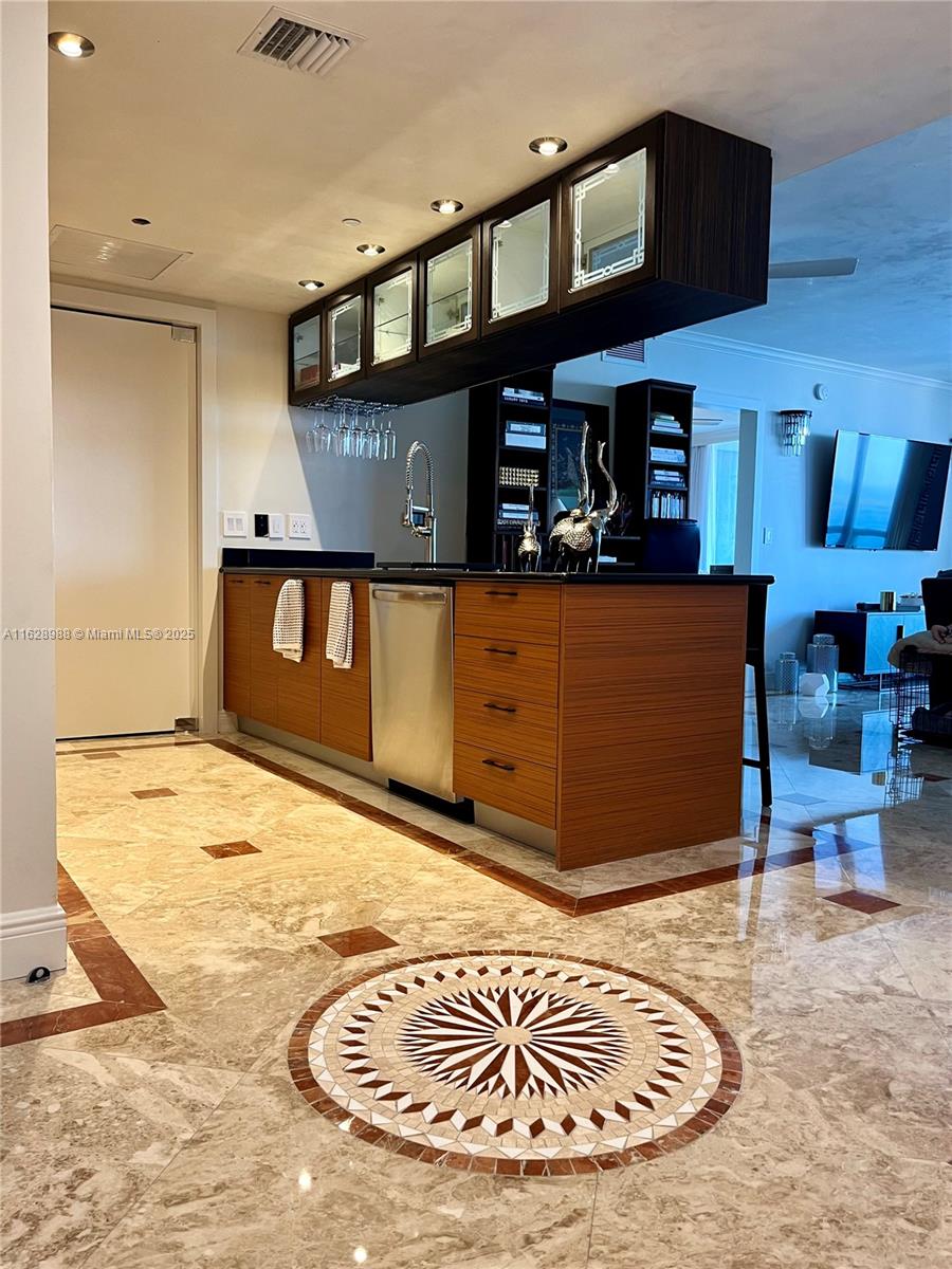 50 BISCAYNE CONDO - Residential