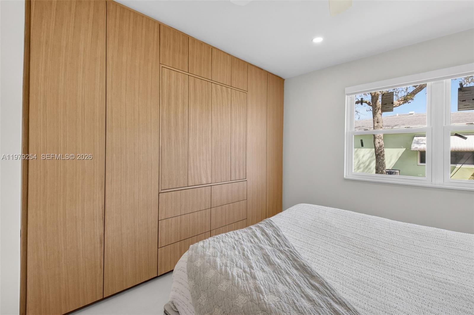 PINE POINT VILLAS CONDO - Residential